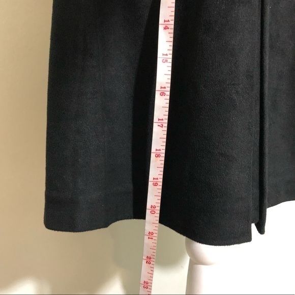 NWOT Mark Black Faux Suede Pleated Mini Skirt Avon - Picture 8 of 12